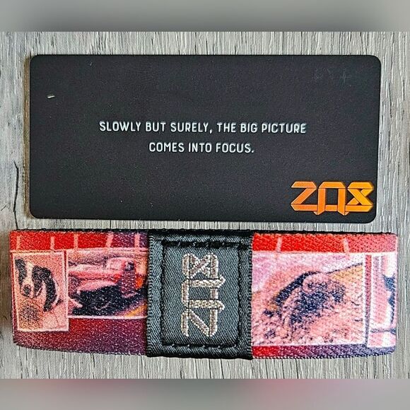 ZOX "ALWAYS DEVELOPING" #475/1000 Turtle Cat Dog SOLD OUT Collectible Wristband - Picture 2 of 16